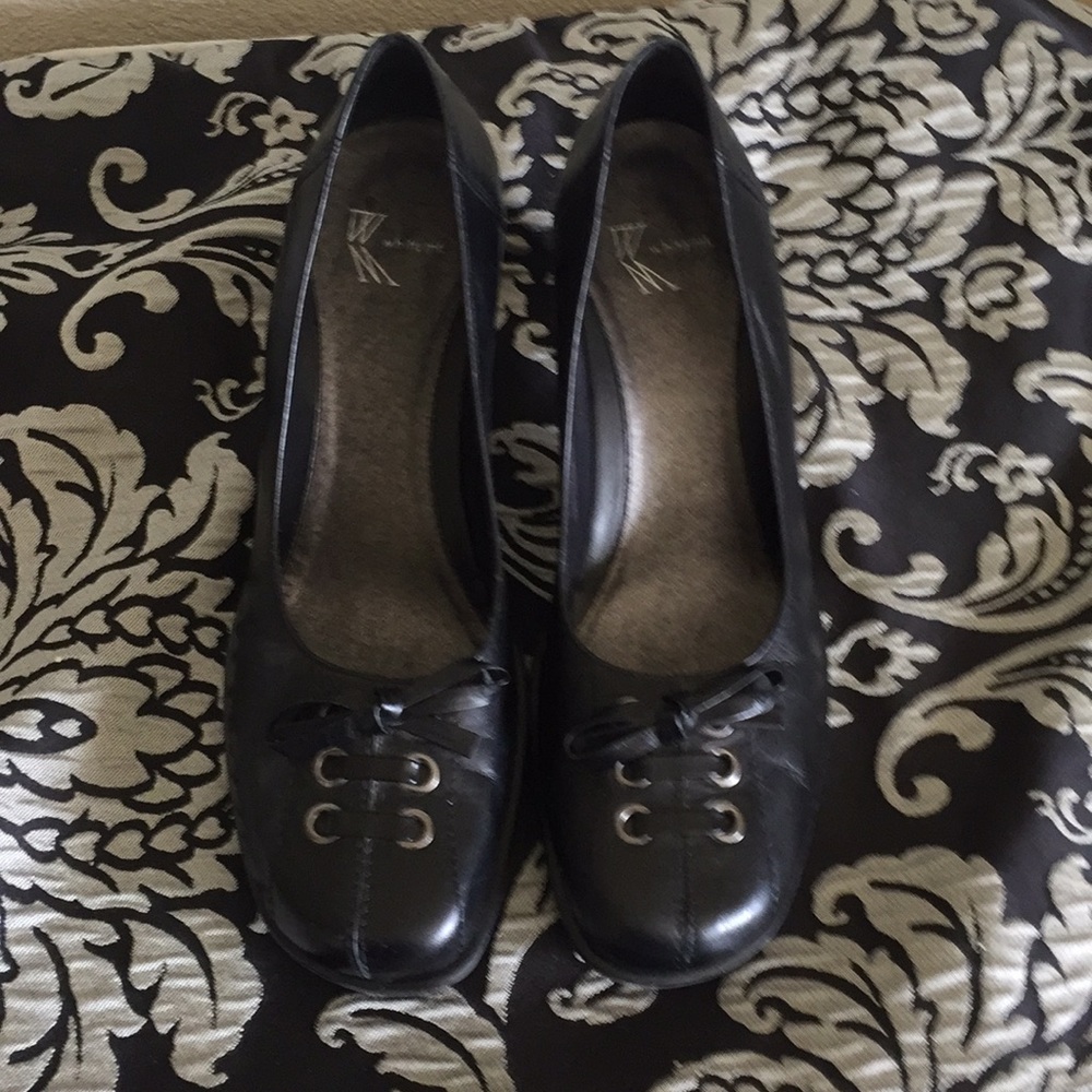 Size 8 vintage leather chunky heels